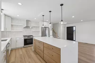 8135 W Rascher Avenue, Chicago, IL 60656 - Photo 13