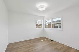 8135 W Rascher Ave, Chicago, IL 60656 - Photo 19