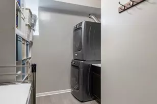 1242 W Ohio St, Chicago, IL 60642 - Photo 21