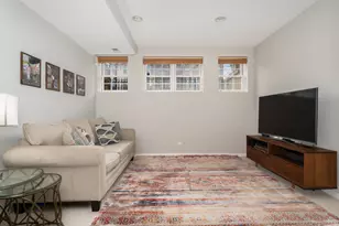 1242 W Ohio St, Chicago, IL 60642 - Photo 11