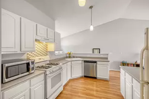 273 Nicole Dr, South Elgin, IL 60177 - Photo 5