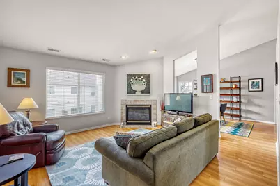 273 Nicole Drive #E, South Elgin, IL 60177 - Photo 3