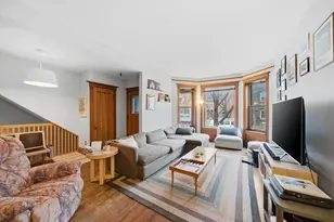 1033 W Dakin St, Chicago, IL 60613 - Photo 7