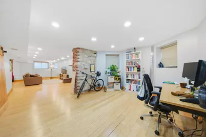 1033 W Dakin Street, Chicago, IL 60613 - Photo 15