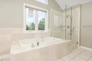 3102 Wisteria Ln, Bloomington, IL 61704 - Photo 43