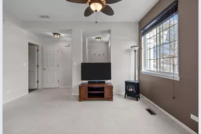 362 N Keswick Circle, Round Lake, IL 60073 - Photo 5