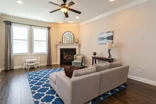 1236 N Webster St, Naperville, IL 60563 - Photo 5