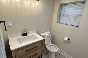 5200 W Winona St, Chicago, IL 60630 - Photo 9