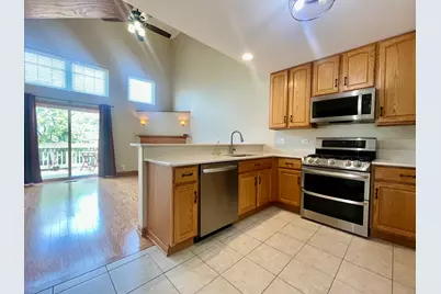 517 Willow Way #32-D1-317, Lindenhurst, IL 60046 - Photo 7