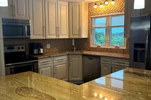 9332 Landings Ln, Des Plaines, IL 60016 - Photo 9