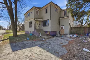 122 W 150th St, Harvey, IL 60426 - Photo 1