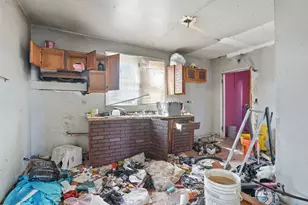 122 W 150th St, Harvey, IL 60426 - Photo 3