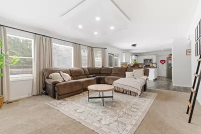 2001 Madison Avenue, Gurnee, IL 60031 - Photo 3