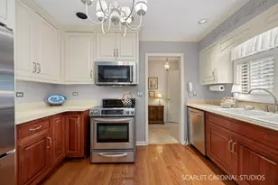 309 Brookside Cir, Wheaton, IL 60187 - Photo 7