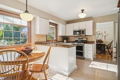 9 E Lillian Avenue, Arlington Heights, IL 60004 - Photo 7