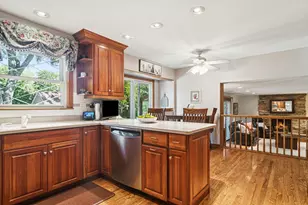 1102 E Waverly Dr, Arlington Heights, IL 60004 - Photo 11