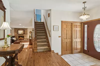 1102 E Waverly Drive, Arlington Heights, IL 60004 - Photo 3