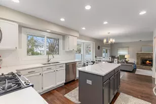 2955 Roslyn Ln E, Buffalo Grove, IL 60089 - Photo 13