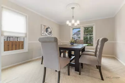 2955 Roslyn Lane E, Buffalo Grove, IL 60089 - Photo 9