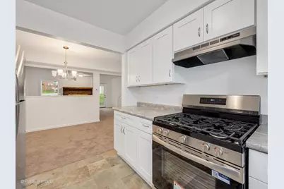 4735 Yender Avenue #6, Lisle, IL 60532 - Photo 9