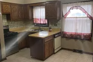 7843 Natchez Ave, Burbank, IL 60459 - Photo 3