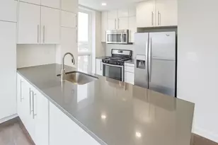 3301 N Sheffield Ave, Chicago, IL 60657 - Photo 3