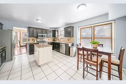 174 Edgewater Court, Montgomery, IL 60538 - Photo 13