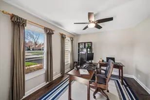 1239 Thackery Ct, Naperville, IL 60564 - Photo 3