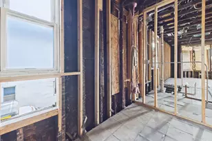 8747 S Escanaba Ave, Chicago, IL 60617 - Photo 23