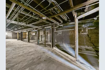 8747 S Escanaba Avenue, Chicago, IL 60617 - Photo 31