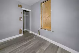 8747 S Escanaba Ave, Chicago, IL 60617 - Photo 11