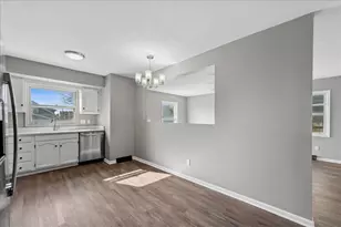 203 Clark St, Monroe Center, IL 61052 - Photo 5