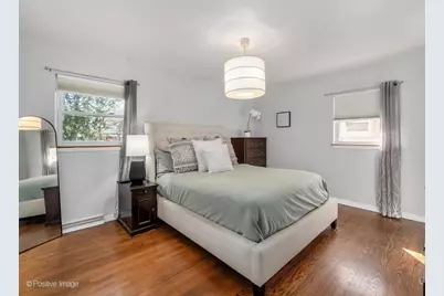 392 E Saint Charles Road, Elmhurst, IL 60126 - Photo 11