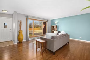 392 E St Charles Rd, Elmhurst, IL 60126 - Photo 3