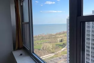 4250 N Marine Dr, Chicago, IL 60613 - Photo 13