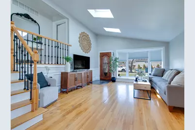 51 W Rozanne Drive, Addison, IL 60101 - Photo 3