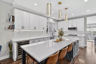 3426 N Albany Avenue, Chicago, IL 60618 - Photo 11