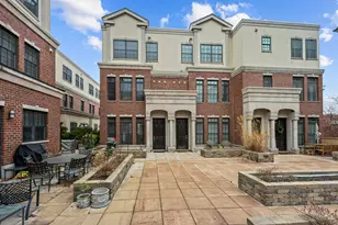 855 Laurel Ave, Highland Park, IL 60035 - Photo 1