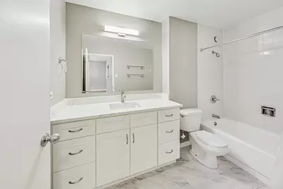 211 E Ohio Street #508, Chicago, IL 60611 - Photo 13