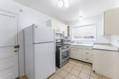 6035 N Damen Avenue #109, Chicago, IL 60659 - Photo 9