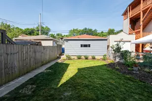 4226 N Bernard St, Chicago, IL 60618 - Photo 9