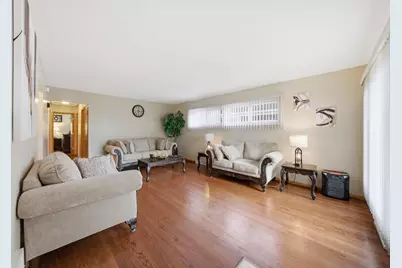 17218 Hillside Avenue, Hazel Crest, IL 60429 - Photo 3