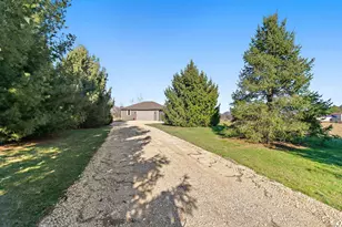 22011 Pringle Dr, Marengo, IL 60152 - Photo 39