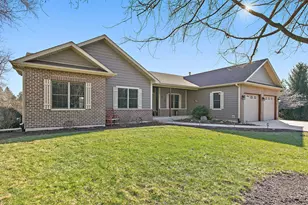 22011 Pringle Dr, Marengo, IL 60152 - Photo 1