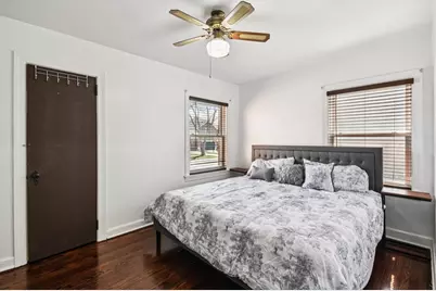 9404 S 55th Court, Oak Lawn, IL 60453 - Photo 7