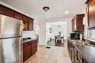 9404 S 55th Ct, Oak Lawn, IL 60453 - Photo 5