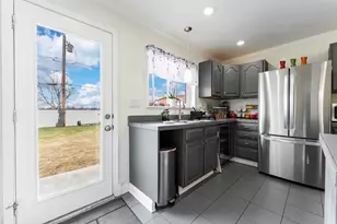 216 W Jeffery Ave, Wheeling, IL 60090 - Photo 9