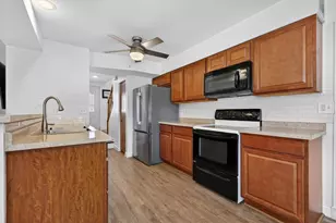 7120 Center Ave, Hanover Park, IL 60133 - Photo 9