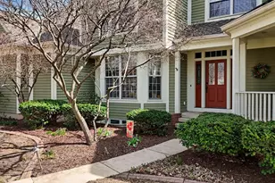 2204 Edgewater Pl, Champaign, IL 61822 - Photo 9