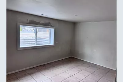 224 Heather Terrace, Round Lake Beach, IL 60073 - Photo 11